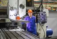 На ремонтно-инструментальном заводе внедрили магнитные захваты для работы с заготовками