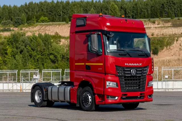 Фото №4: Седельный тягач КАМАЗ-54901-70028-СА