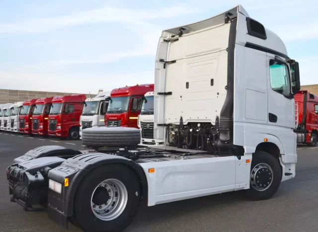 Фото №3: Седельный тягач КАМАЗ-54901-70011-АА