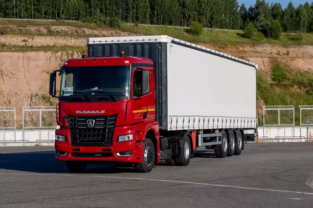 Фото №2: Седельный тягач КАМАЗ-54902-768-49