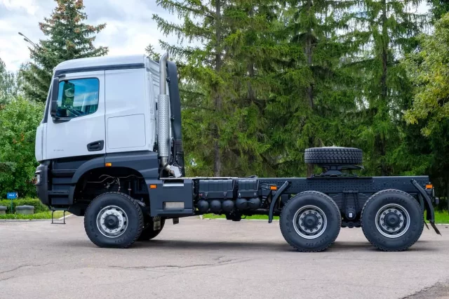 Фото №4: Седельный тягач КАМАЗ-65955-40792-АА