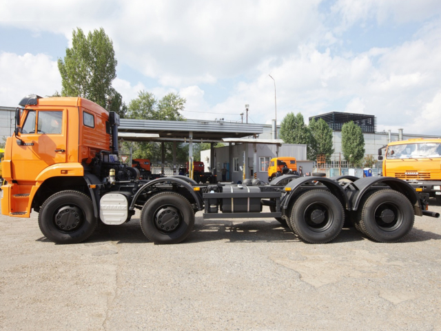 Фото №2: Шасси КАМАЗ-65201 (8х4)
