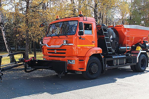 Фото №1: Мобильный комплекс для ямочного ремонта БЦМ-257 на шасси KAMAZ-43253