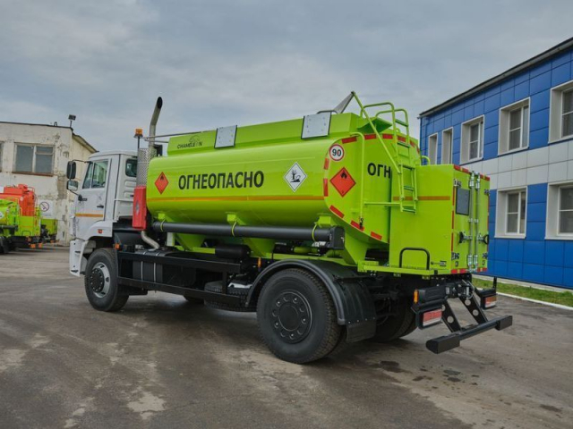 Фото №4: Автотопливозаправщик CHAMELEON-10 на шасси KAMAZ-53605