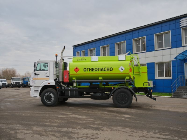 Фото №5: Автотопливозаправщик CHAMELEON-10 на шасси KAMAZ-53605