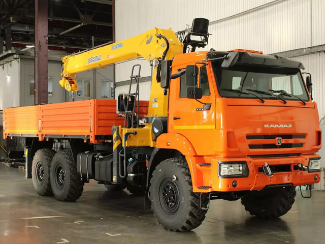 Фото №1: Бортовой автомобиль KAMAZ-43118-2095-48 с КМУ XCMG SQS 250RU-5 (мод. 6591-15104B-48)