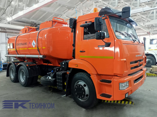 Фото №1: Автотопливозаправщик АТЗ-13 на шасси KAMAZ-65115