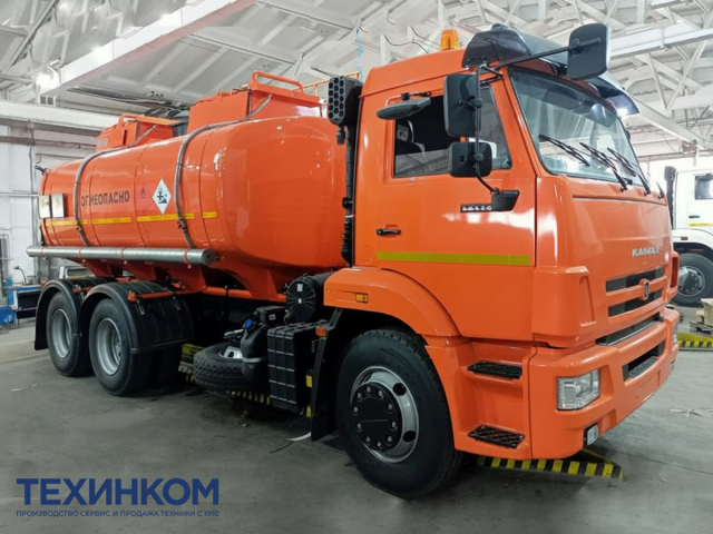 Фото №1: Автотопливозаправщик АТЗ-13 на шасси KAMAZ-65115