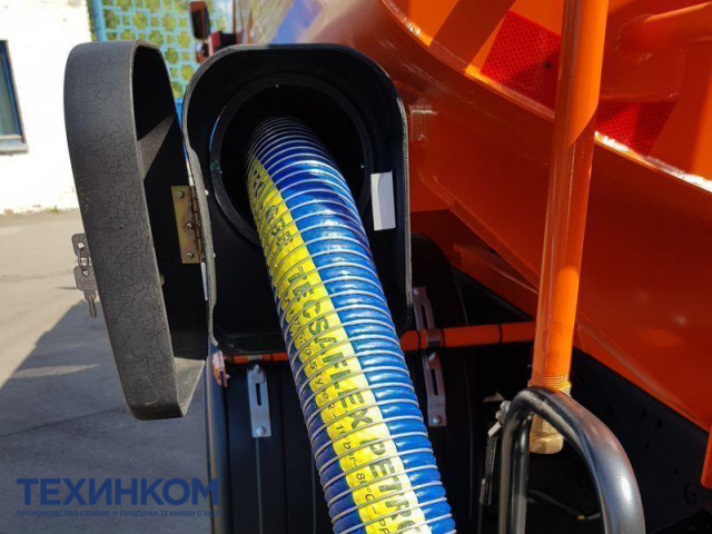 Фото №7: Автотопливозаправщик CHAMELEON-12 на шасси KAMAZ-65115