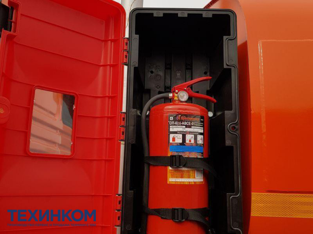Фото №2: Автотопливозаправщик CHAMELEON-8.5 на шасси KAMAZ-43253