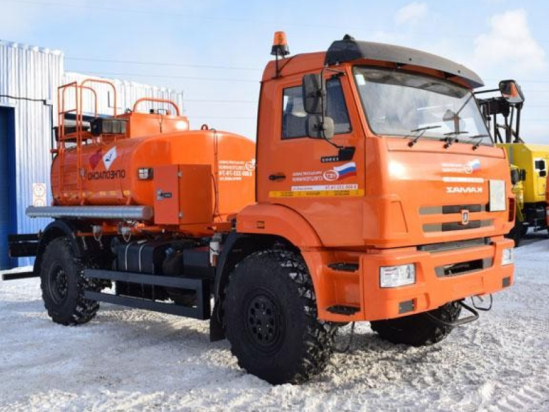 Автотопливозаправщик АТЗ-5.5 на шасси KAMAZ-43502