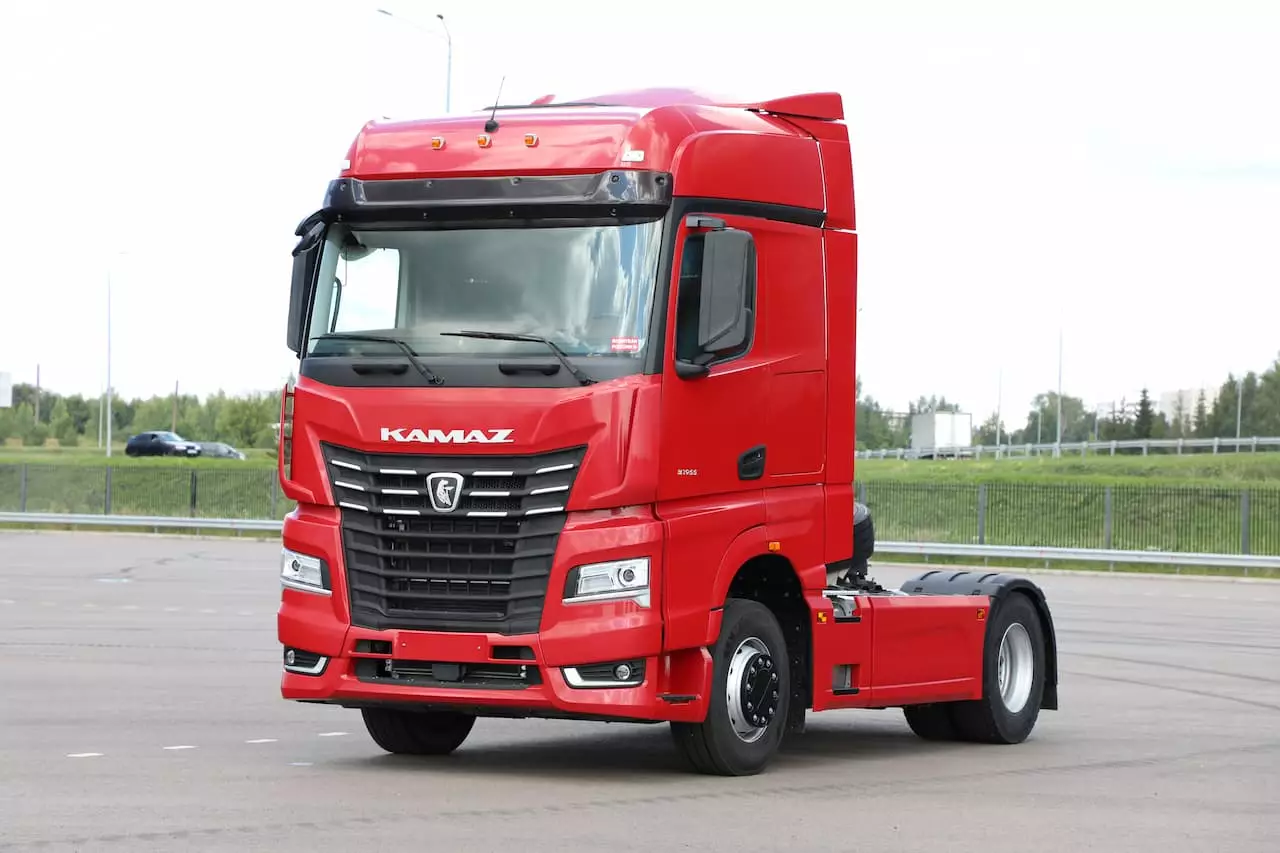 Седельный тягач КАМАЗ-54901-70011-АА