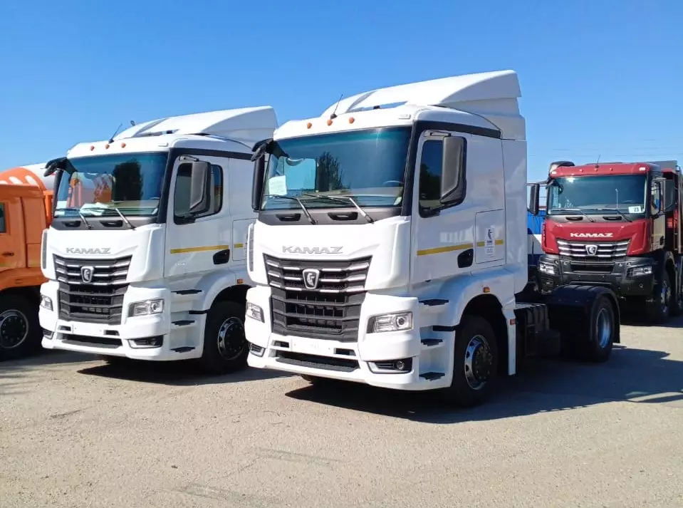 Седельный тягач КАМАЗ-54902-764-49